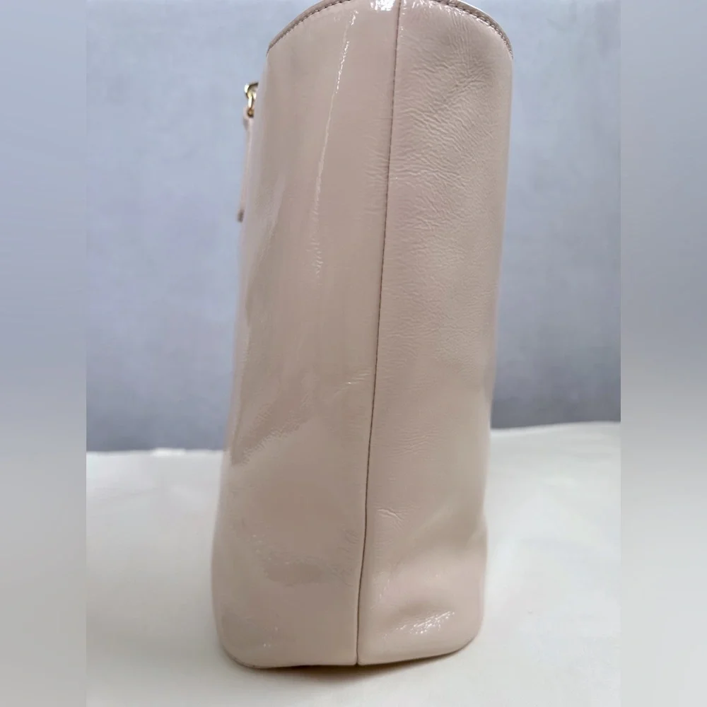 Tory Burch Light Pink Tote Bag EUC Light Oak Charlie Patent Tote Leather
